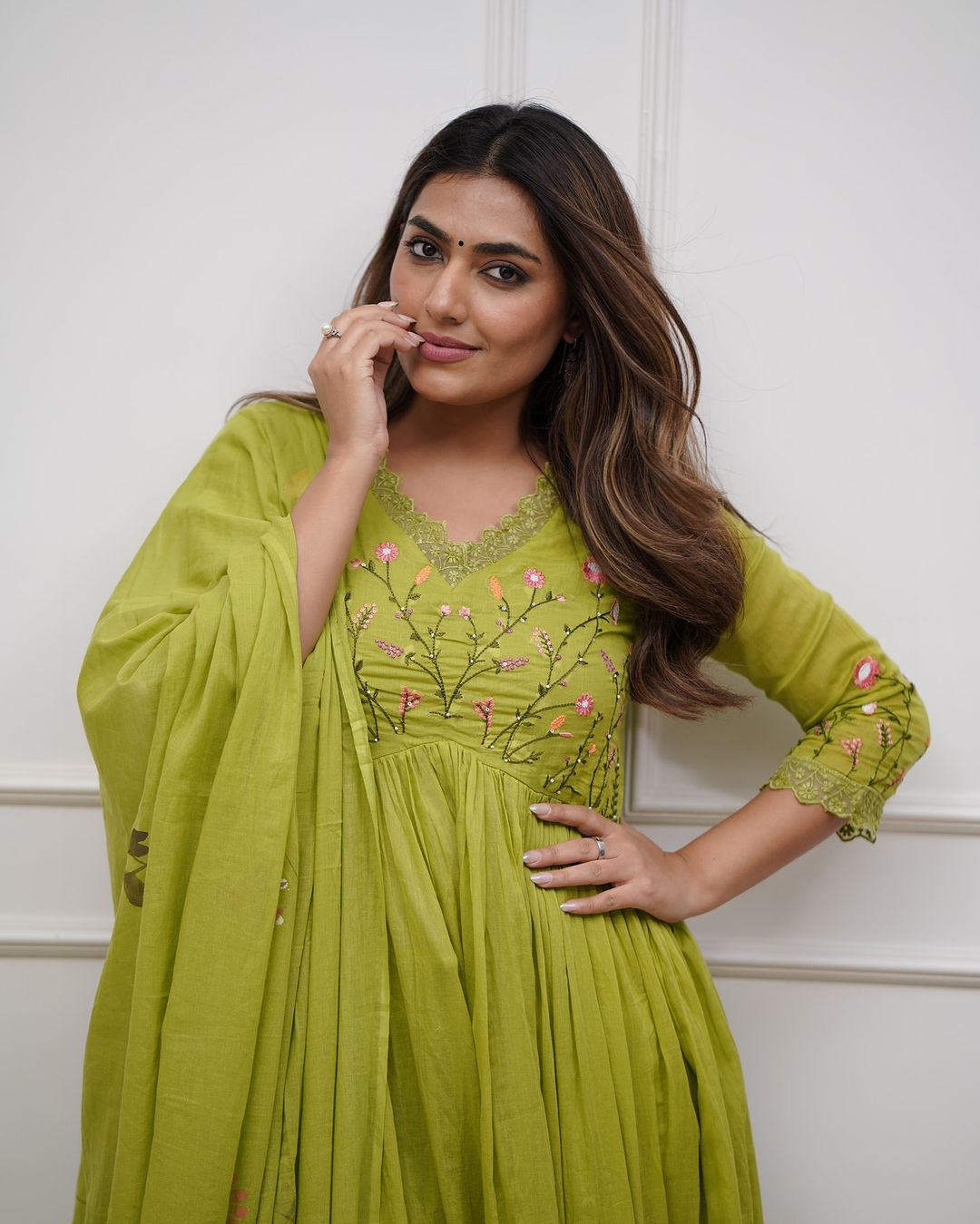 Green Color Beautiful  Cotton Suit Set.
